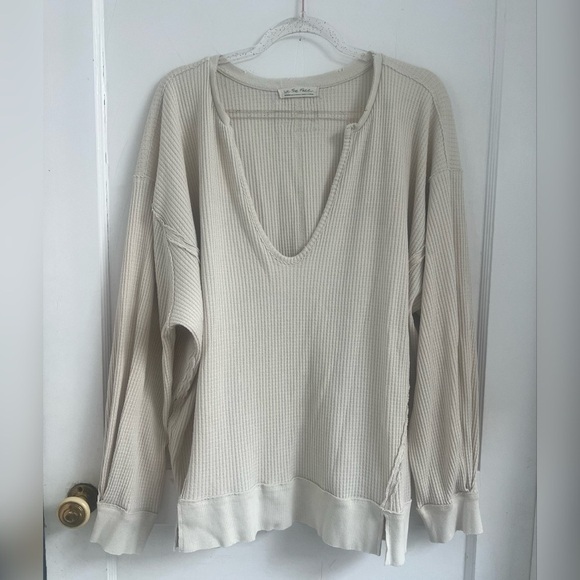 Free People Buttercup Cream Oversized Long Sleeve Thermal Top Size M - Picture 1 of 6